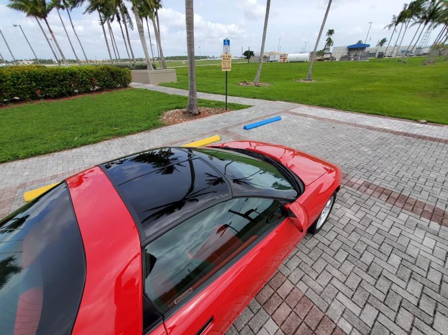 Детали экстерьера Chevrolet Camaro SS (1710) 1996 года  (фото 44 из 101)